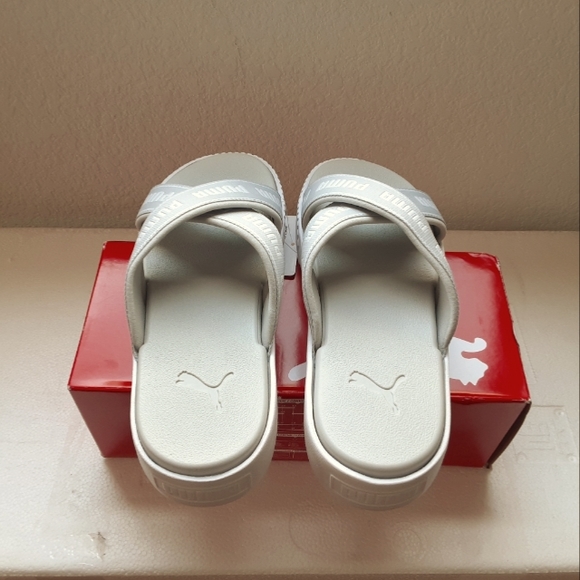 Puma - Picture 3 of 3